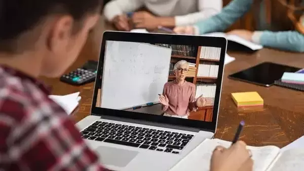 Exploring the World of Online Colleges
