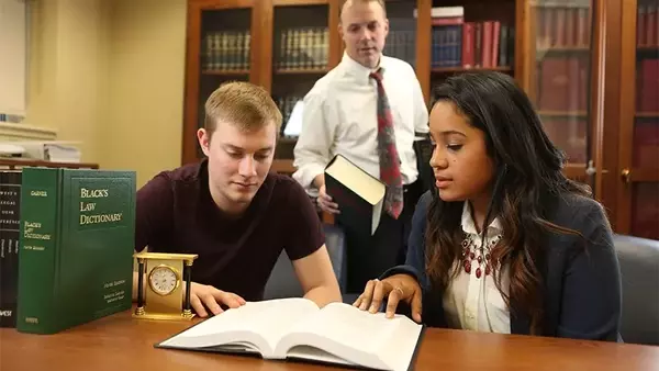 Online Paralegal Programs: An Overview