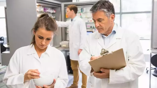 Pharmacy Technician Training: Guide to a Fulfilling Career