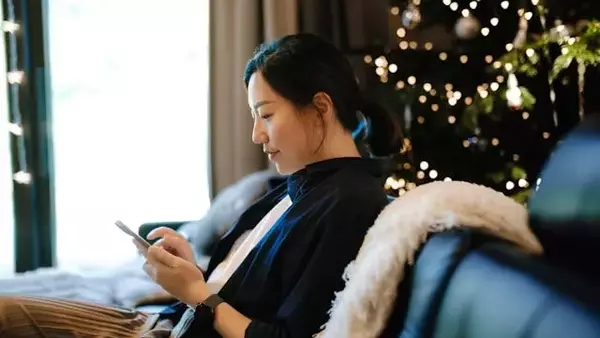 Navigating Holiday Spending: Expert Advice on Saying No to Costly Obligations