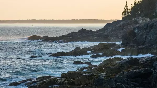 Explore Mount Desert Island: A Journey to Maine's Coastal Gem
