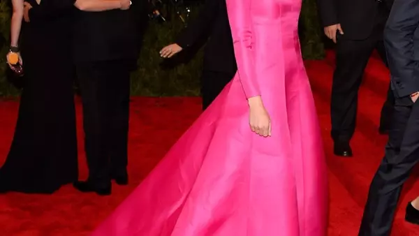 Gwyneth Paltrow Reflects on Her Enduring Friendship and Fashion Journey with Valentino