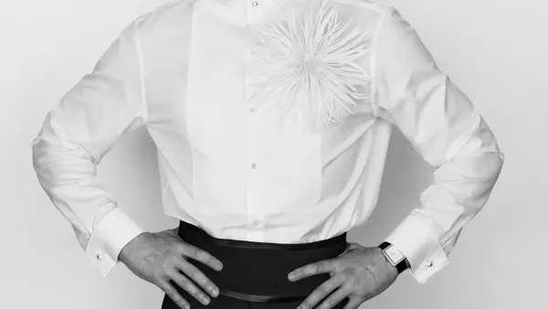 Pedro Pascal's Distinctive Chanel Look at the Academy Awards