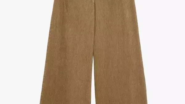 Corduroy Pants: A Style Guide for Every Season