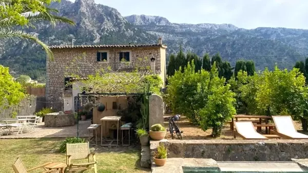 Discover Mallorca's Hidden Gems: A Guide to the Island's Best Airbnb Stays