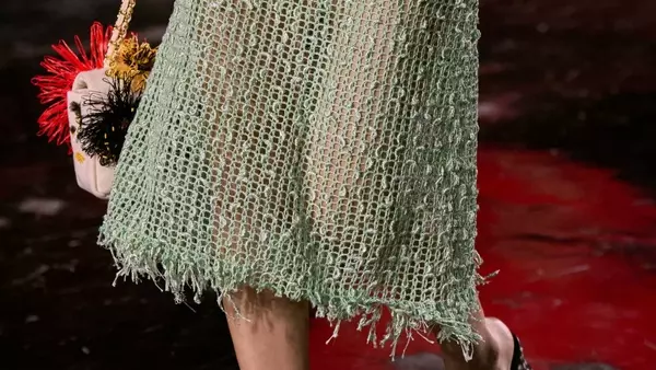 The Fresh Appeal of Toothpaste Dressing: Mint and Icy Blue Hues Dominate Fashion