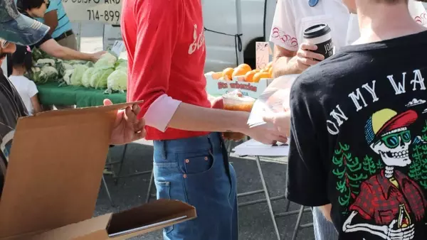 Sombr's Style Sensation at Studio City Farmers Market