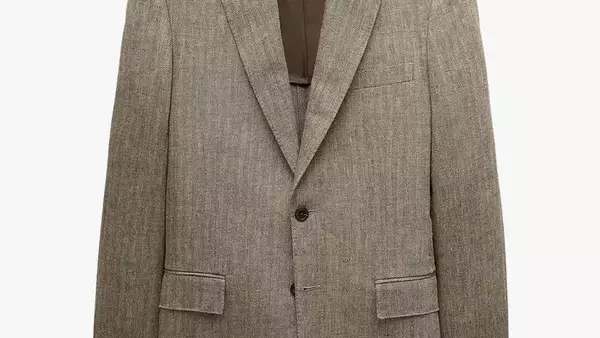 A Guide to the Best Summer Wedding Suits for Men