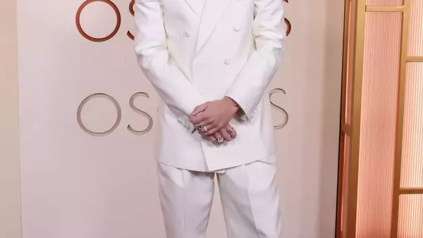 The Enduring Appeal of Pinky Rings: A Celebrity Trend