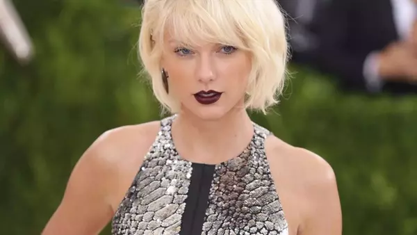 Taylor Swift's Hair Transformation: From Bleachella to iHeartRadio Glam