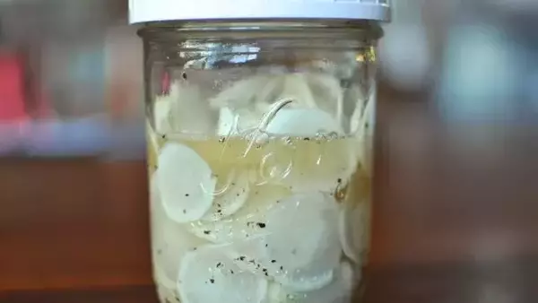 Crisp Pickled Hakurei Turnips: A Simple & Flavorful Recipe