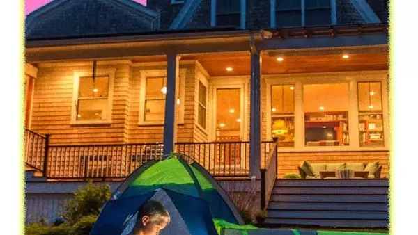 Transform Your Backyard into a Dreamy Staycation Spot
