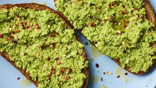 Quick and Healthy Smashed Pea Toast