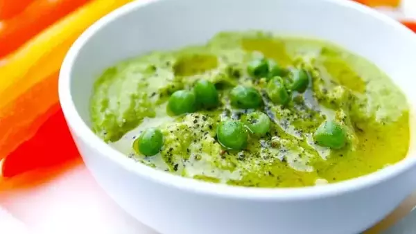 Creamy Green Pea Dip: A Fresh Alternative to Traditional Hummus