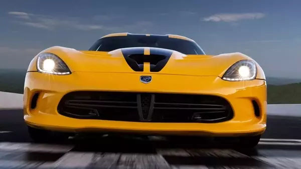 Dodge Unveils New Copperhead Sports Car as Viper Successor