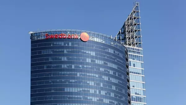 Swedbank: Overvaluation Concerns Amidst Stagnant Growth and Real Estate Exposure