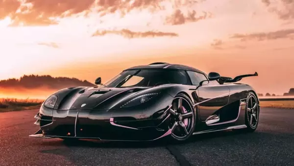 Koenigsegg One:1 Auctioned Amidst Theft Controversy