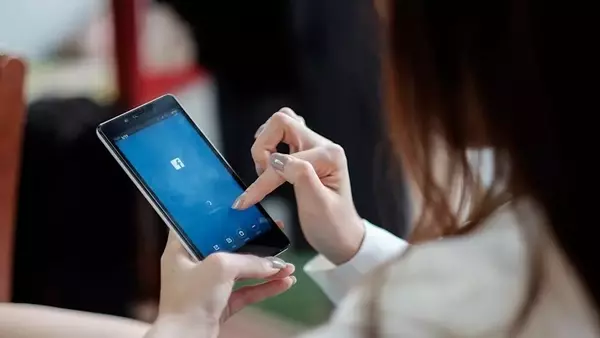 Meta's GenAI Chatbot Shows Promise for Monetization, UBS Reports