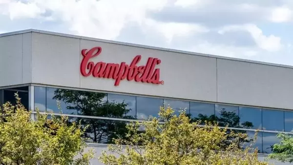 Top-Performing Analysts Highlight High-Dividend Consumer Staples Stocks for Market Volatility