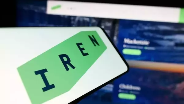 IREN Stock Falls Amidst Investor Shift from High-Growth Assets