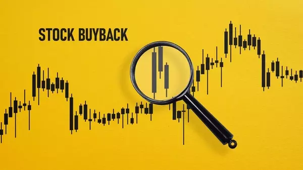 Corporate Cash: Shifting from Buybacks to AI Investments