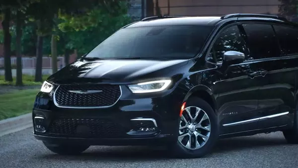 Chrysler Pacifica Hybrid Owners Advised to Park Outdoors Following Battery Fire Incidents