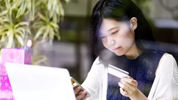 Mastering Credit Card Management: A Guide to Balances, Interest, and Fees
