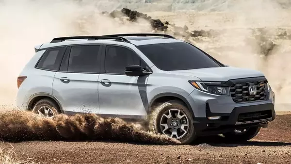 Honda Recalls 880,000 SUVs Over Potential Wheel Detachment Due to Corrosion
