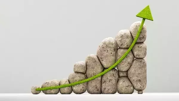 Identifying Undervalued Dividend Stocks with Strong Macro Tailwinds