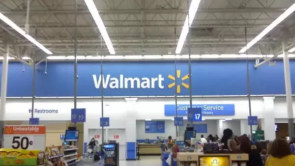 Walmart Elevates Online Retail with Accelerated Delivery and Global Market Entry