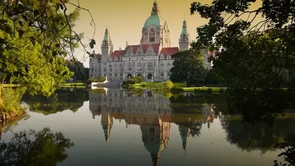 Hannover Re's Reinsurance Strategy: Risk Management and Market Positioning