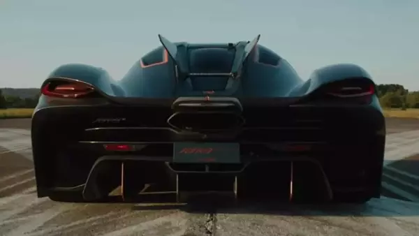 Koenigsegg Jesko Absolut Sets New Quarter-Mile Speed Record