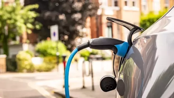 UK Considers Adjusting Electric Vehicle Sales Targets