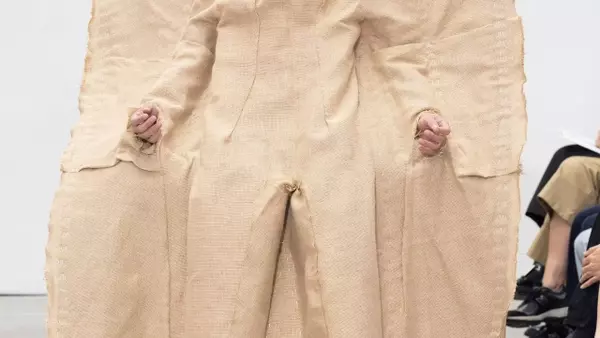 La Cambre Modes' 40th Anniversary Show: A Fusion of Innovation and Political Expression