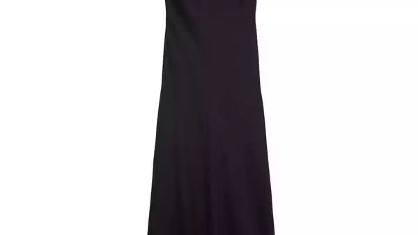 Essential Linen Dresses for Summer: Style Guide