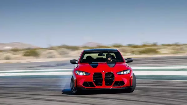 BMW M3 to Retain Pure Combustion Engine, Offers Manual Option