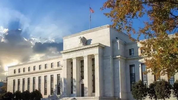 Federal Reserve Maintains Rates, Foresees Inflationary Pressures Amidst Hawkish Dot Plot