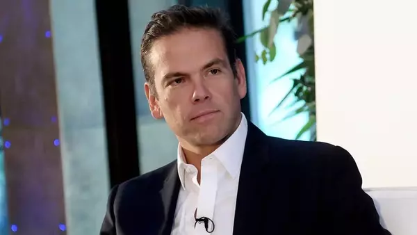 Fox Secures Robust Upfront Ad Revenue Amidst Challenging Market, Driven by Sports and Streaming