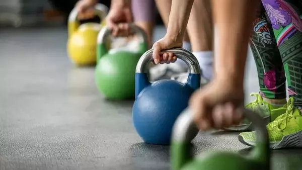 Planet Fitness Downgraded Amidst Stagnant Member Growth and Valuation Concerns